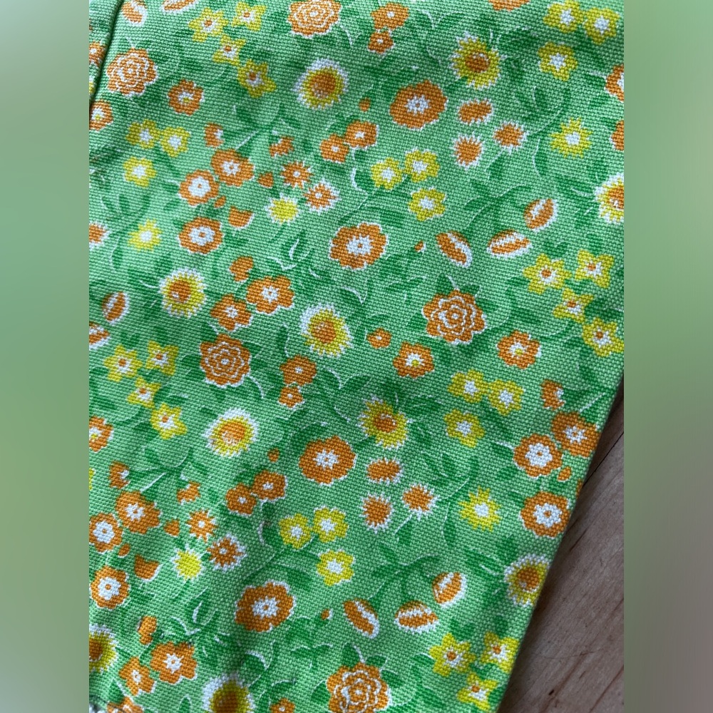 Vintage 60s Bright Green Hanndmade Floral Pants with Crochet Hem - Picture 3 of 9